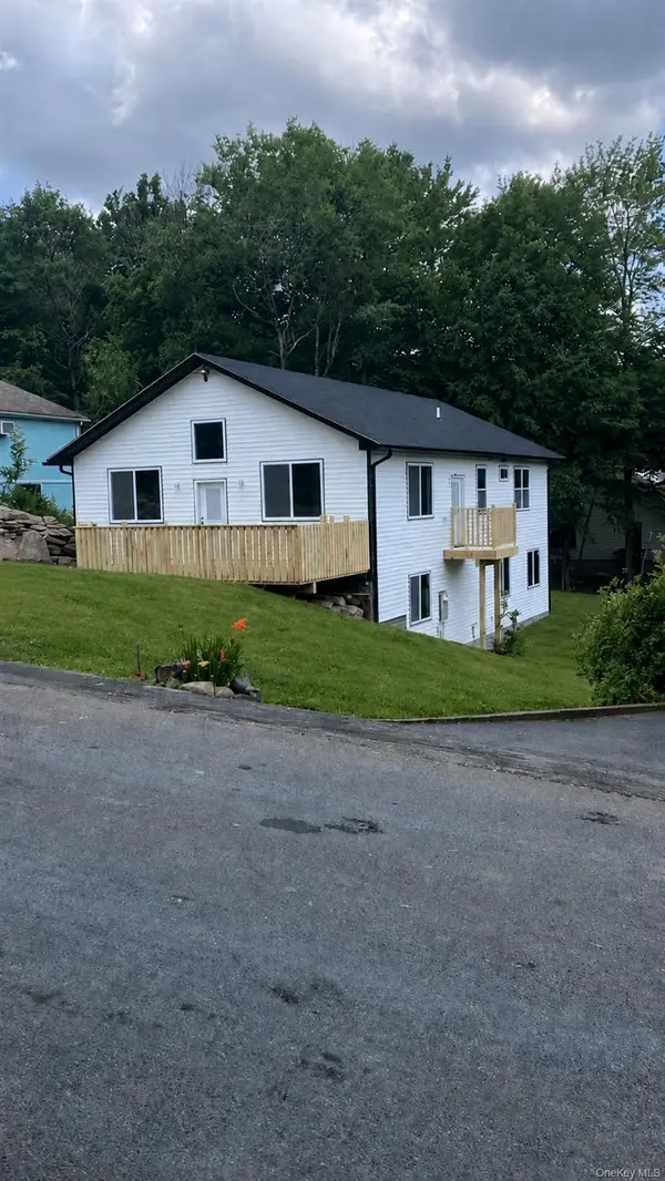 26 Timber Hill LN, South Fallsburg, NY 12779
