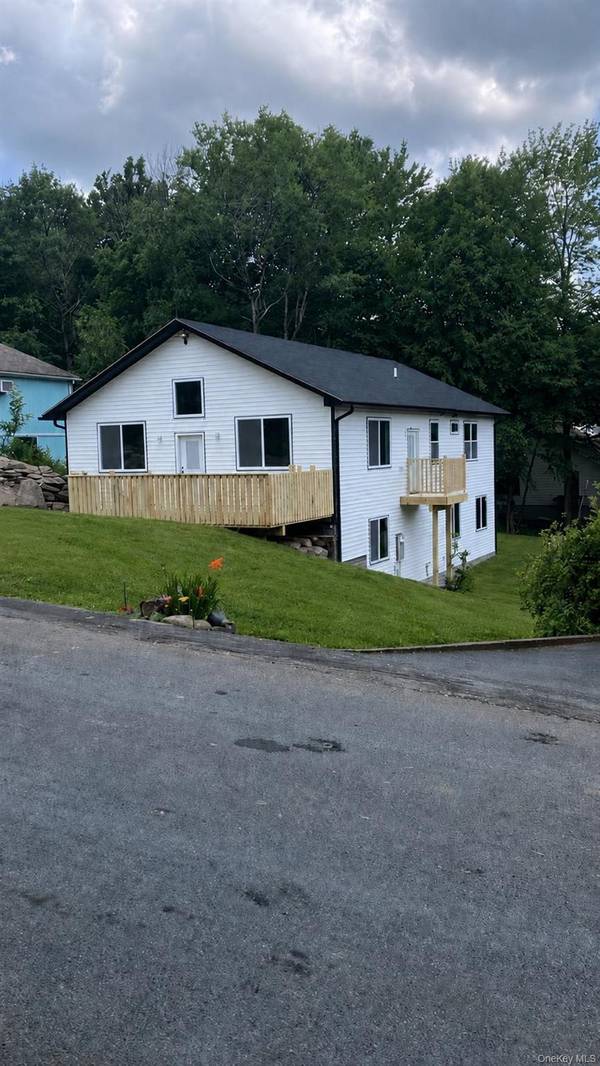 26 Timber Hill LN, South Fallsburg, NY 12779