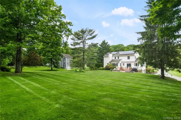 16 Fox Den RD, Mount Kisco, NY 10549