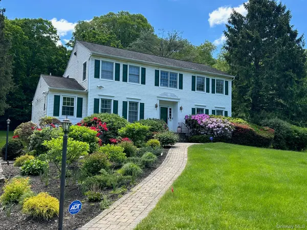 16 Fox Den RD, Mount Kisco, NY 10549