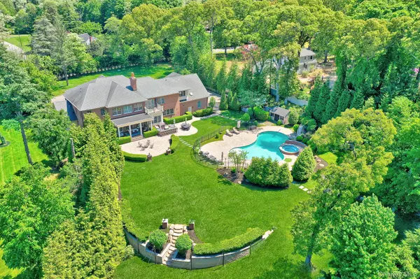 36 Old Field RD, Setauket, NY 11733