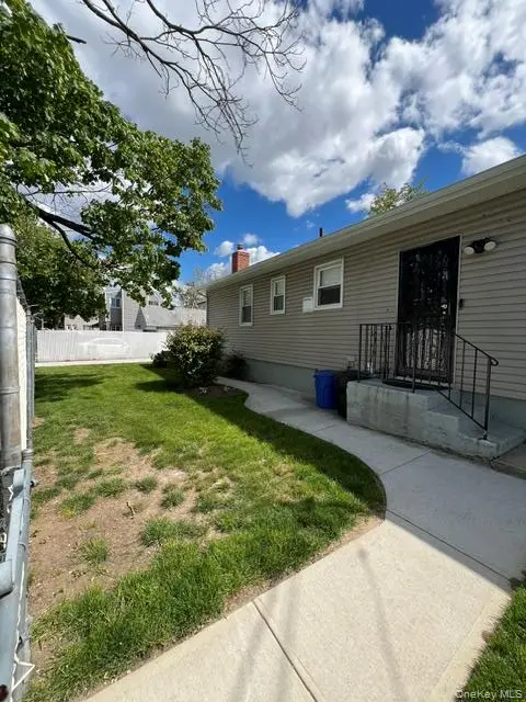 12005 Nashville BLVD, Saint Albans, NY 11412