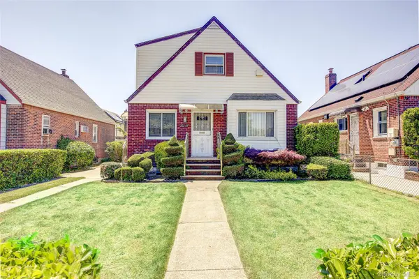 226-08 129th AVE, Laurelton, NY 11413