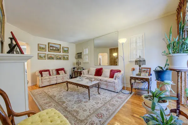 226-08 129th AVE, Laurelton, NY 11413