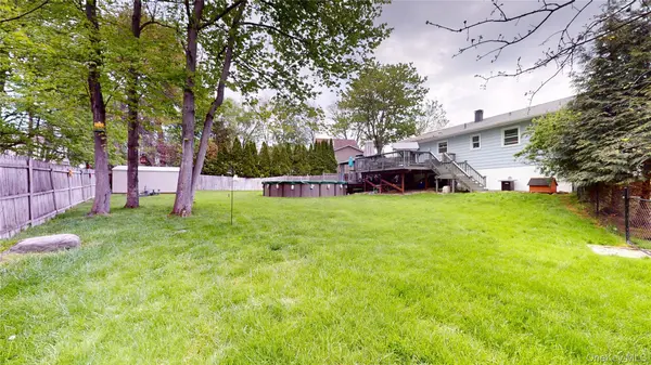 19 Congress DR, Washingtonville, NY 10992
