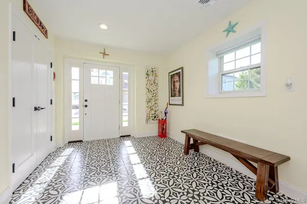 75 Curley ST, Long Beach, NY 11561