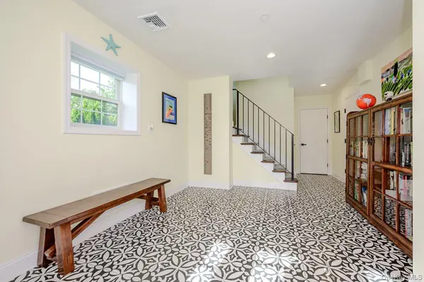75 Curley ST, Long Beach, NY 11561