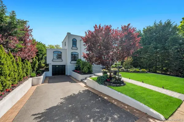 357 Wynsum AVE, Merrick, NY 11566