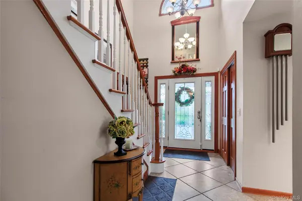 1414 Illinois AVE, Bay Shore, NY 11706