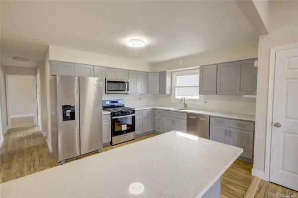207 Catherine AVE, Franklin Square, NY 11010