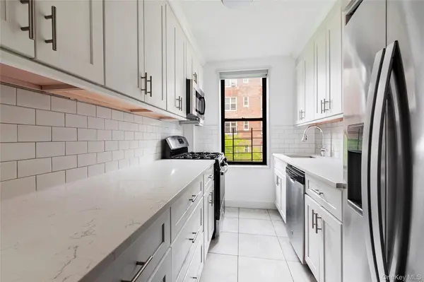 525 W 235th ST #4D, Bronx, NY 10463
