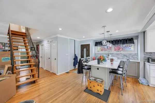 1492 Garden ST, East Meadow, NY 11554