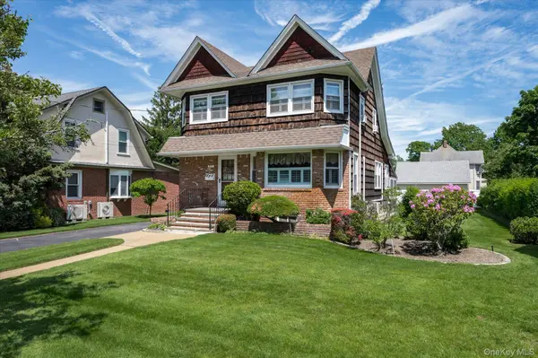 311 Locust AVE, Freeport, NY 11520