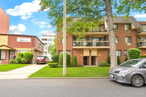 71-48 162nd ST #3, Fresh Meadows, NY 11365