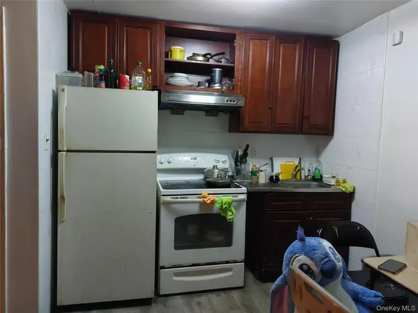 40-15 102nd ST, Corona, NY 11368