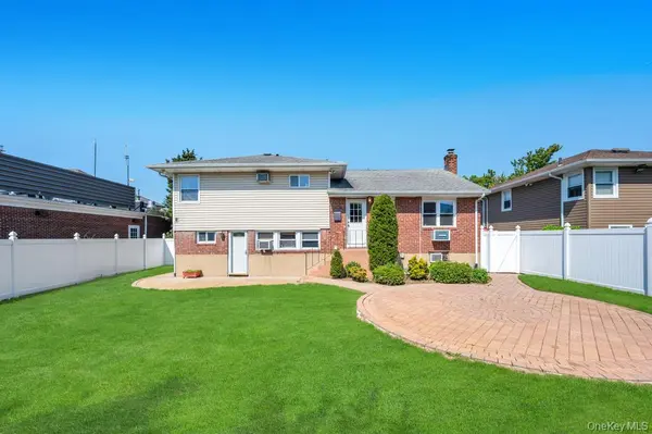 2297 Arby CT, Wantagh, NY 11793