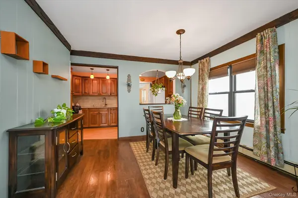 200-10 33rd AVE, Bayside, NY 11361