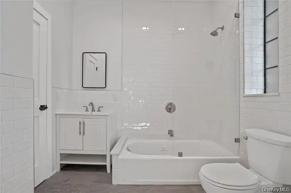 20 Continental AVE #1-G, Forest Hills, NY 11375