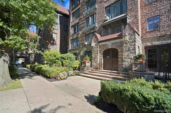 20 Continental AVE #1-G, Forest Hills, NY 11375