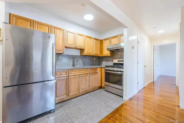 35-06 Leavitt ST #6C, Flushing, NY 11354