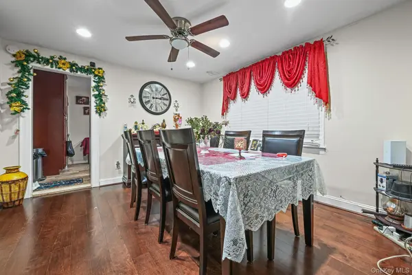19028 118th AVE, Saint Albans, NY 11412