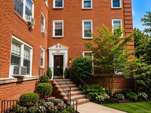 230 Central AVE #1-C, Lawrence, NY 11559