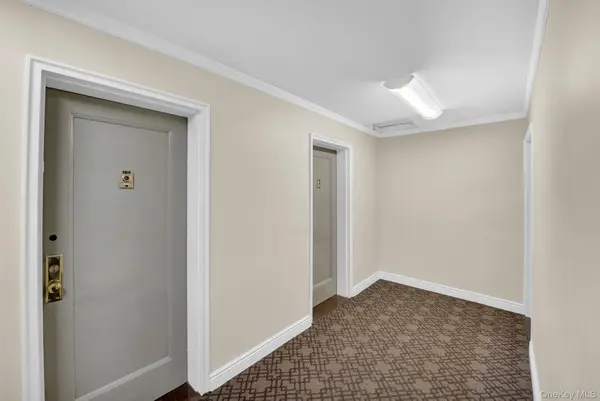 1209 E Broadway #D23, Hewlett, NY 11557