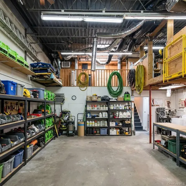 411 Broadway, West Babylon, NY 11704