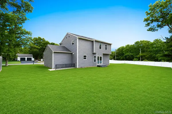 164 Chestnut ST, Mount Sinai, NY 11766