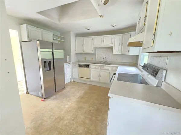 1425 State Route 32, Wallkill, NY 12589