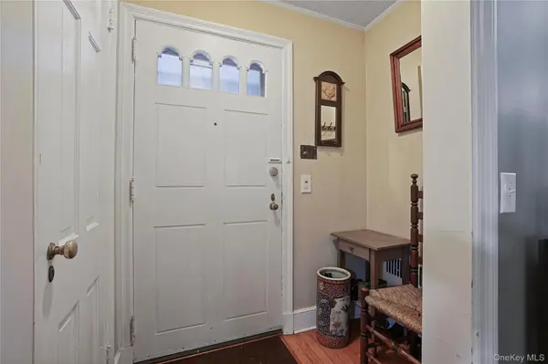 9 Whittier ST, Hartsdale, NY 10530