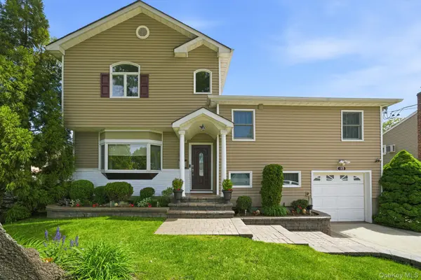 103 East DR, Massapequa, NY 11758