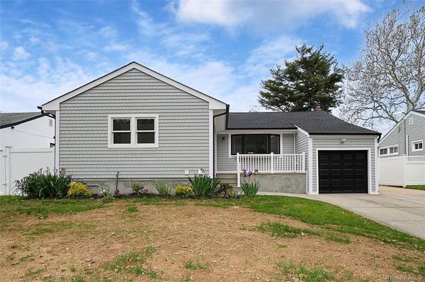 224 Hungry Harbor RD, Valley Stream, NY 11581
