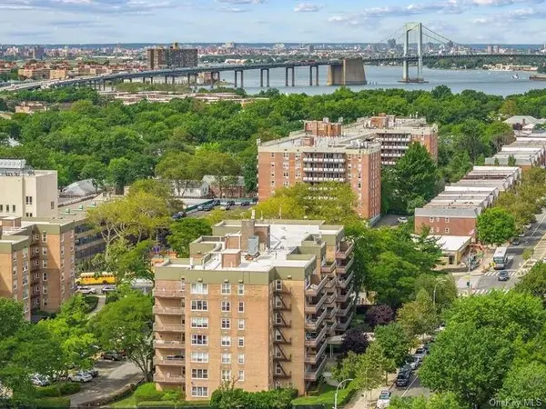 23-20 Bell Blvd #5C, Bayside, NY 11360