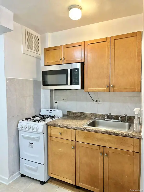 144-46 38th AVE #2F, Flushing, NY 11354