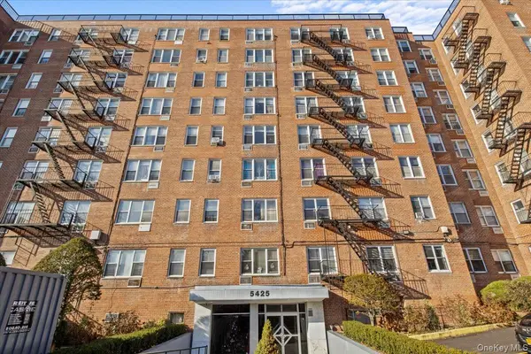 5425 Valles AVE #4M, Bronx, NY 10471