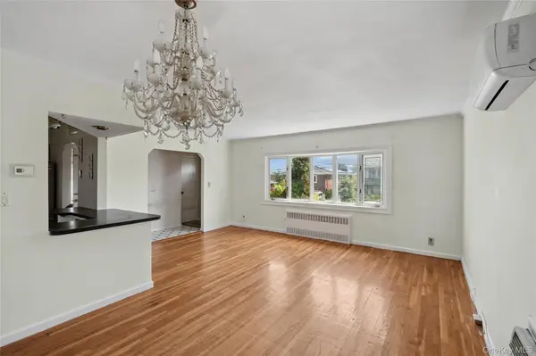 36-20 221st ST, Bayside, NY 11361