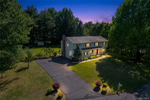 5 Daisy CT, Airmont, NY 10901