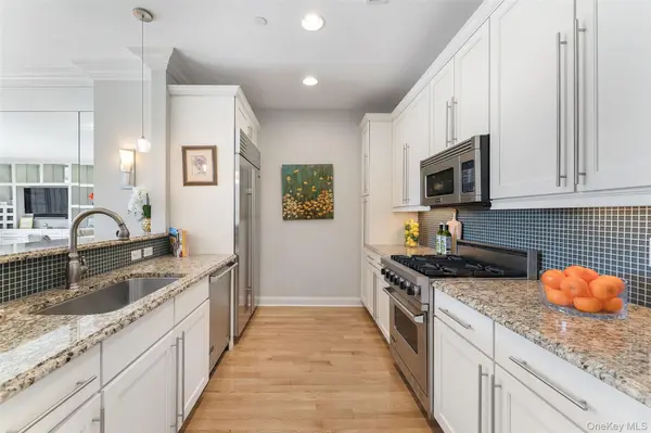 1 Christie PL #406W, Scarsdale, NY 10583