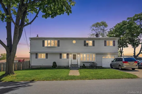 37 Westchester AVE, West Babylon, NY 11704