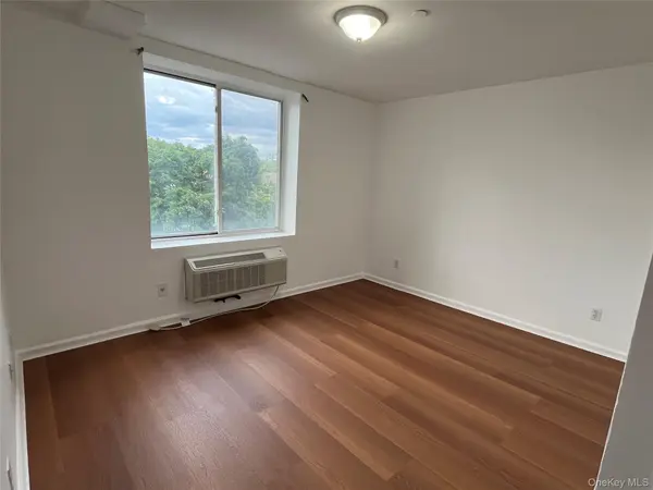 81-15 Queens BLVD #4J, Elmhurst, NY 11373