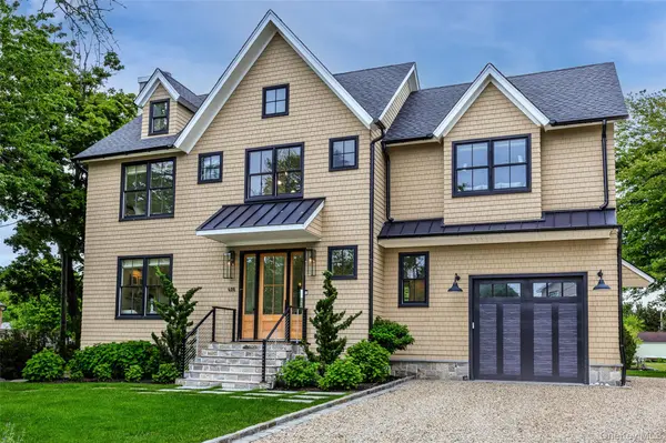 405 Williamsburgh DR, Southold, NY 11971