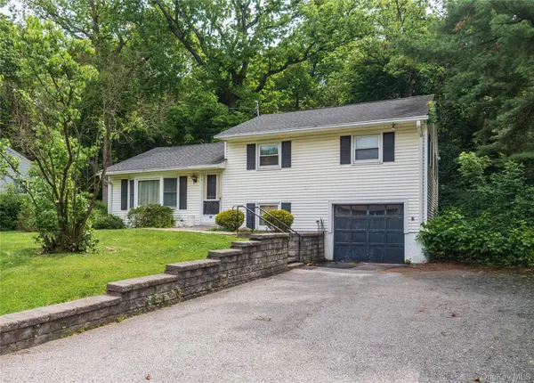 35 Windwood DR, Newburgh, NY 12550