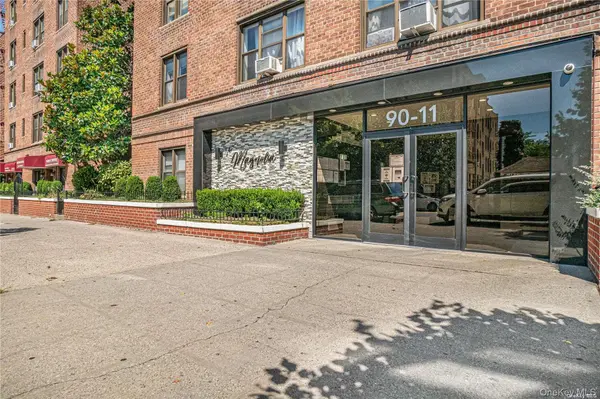 90-11 35th AVE #6T, Jackson Heights, NY 11372
