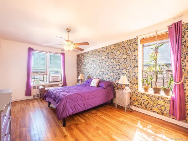 90-11 35th AVE #6T, Jackson Heights, NY 11372