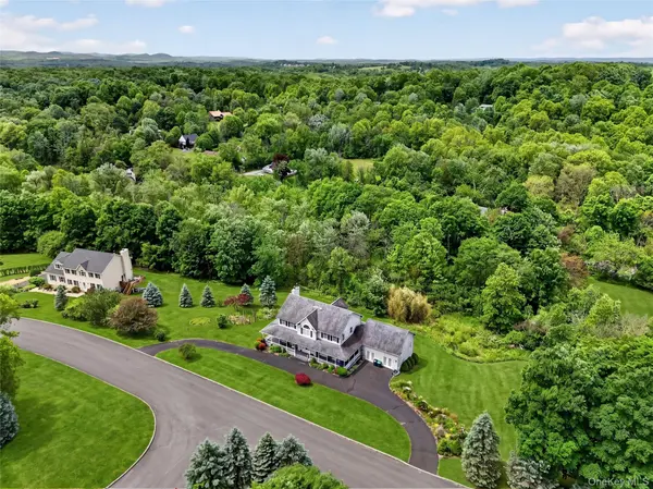 2 Melissa LN, Washingtonville, NY 10992