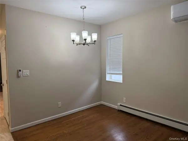 76 Van Cott AVE, Hempstead, NY 11550
