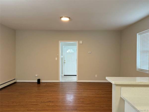 76 Van Cott AVE, Hempstead, NY 11550