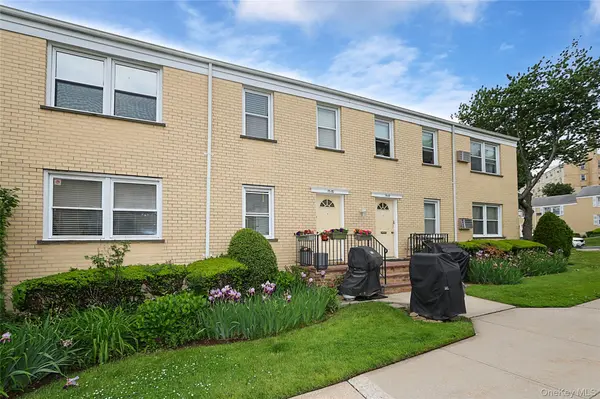 7115 252nd ST #194A, Bellerose, NY 11426