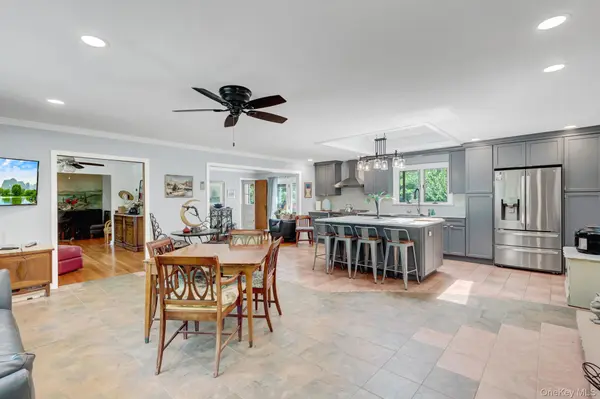 100 Elwood RD, Northport, NY 11768